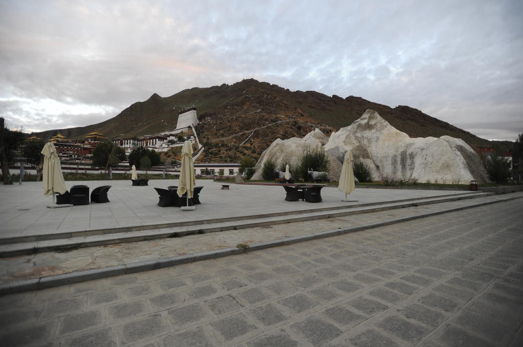 Wanrun International Resort Hotel In Tibet Xigaze Extérieur photo